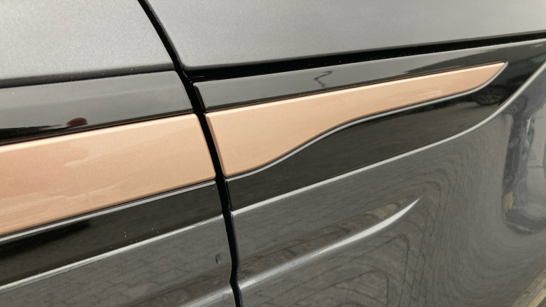 Land Rover Range Rover Evoque 1.5 P300e R-Dynamic HSE 5dr Auto Hatchback